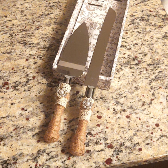 Rustic Cake Knife & Serving Set - Picture 2 of 6